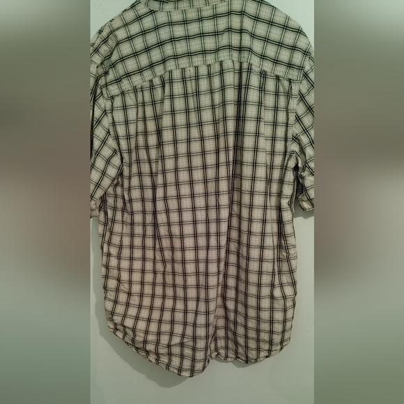Carhartt men's size large plaid short sleeves shirt - Picture 4 of 6